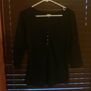 Old Navy t-shirt with 3/4 sleeves in black - size medium